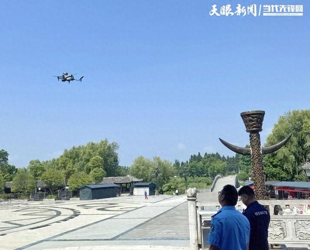 警用无人机化身“云端卫士” 筑牢夏季防溺水“安全网”