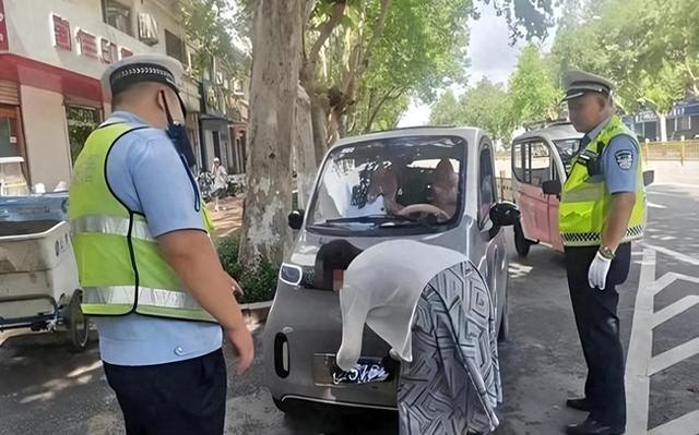 “老头乐”被禁后，多地出现新型接娃方式！合规上路，不查不扣