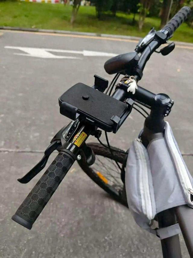 脱下实验服、戴上头盔、跨上电驴，一群博士生涌入外卖赛道：日均不过六七元，但很治愈