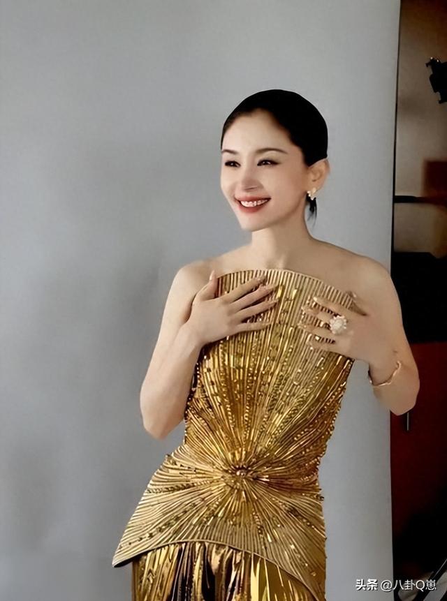 表面“黄花大闺女”，背地却偷偷生子的4位女星，最后一个想不到