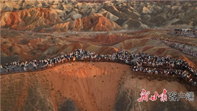【联动宣传】接待游客突破200万人次！张掖七彩丹霞景区“火”出彩