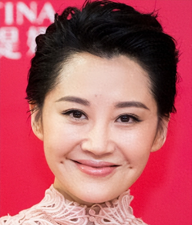 她一生“风流成性、老少通吃”	，撩汉无数，现如今56岁却依旧单身