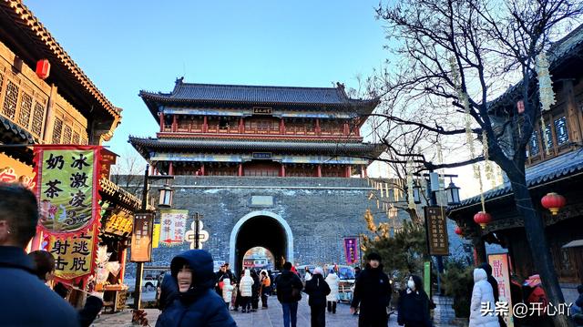 那些承载着温情与回忆的角落，为何如此轻易地就被抹去？