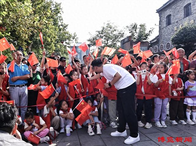假期首日人气爆棚！淄博文旅强势开门红，景区活动嗨翻天！