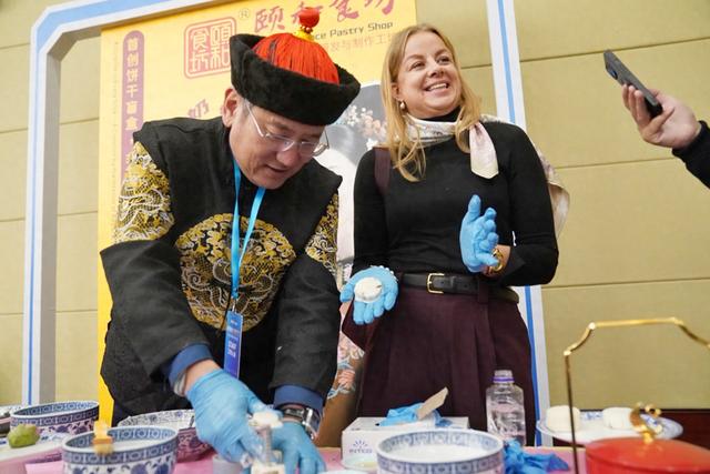 “从历史展望未来的行程”，驻华使馆领事官员文旅体验活动走进海淀