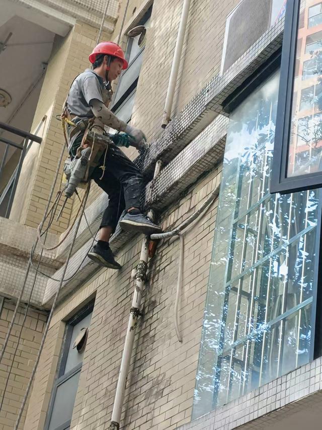 修理空调排水管漏水的方法（外墙空调排水管漏水渗入墙内该怎么办）