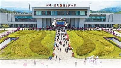 到澜沧江边，听周边交流和声（边城见闻）