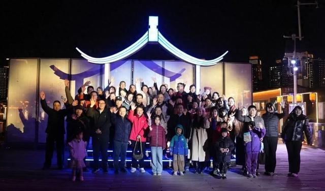 不是游船,是文化方舟!天下收藏&新发展文旅《如意龙湖·船说郑州》