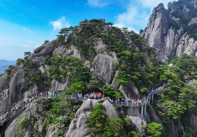 为什么年轻人迷上了爬山？
