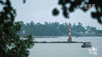 新华社携手董宇辉，走进广西的蔚蓝海岸……