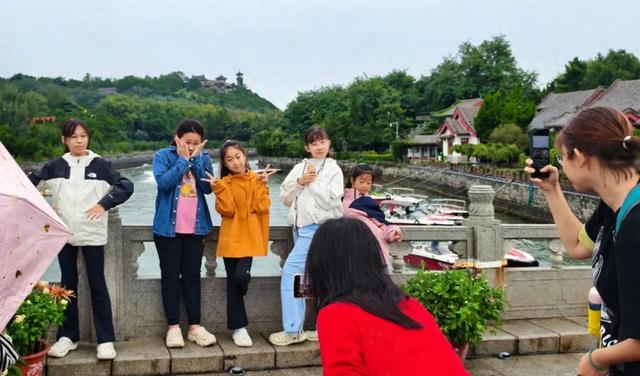 辞家千里又千里，最暖的牵挂始终在这里！