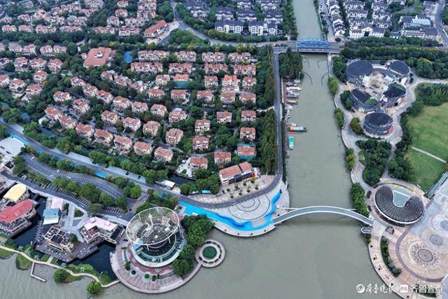 浙江湖州月亮湾广场，美丽家园