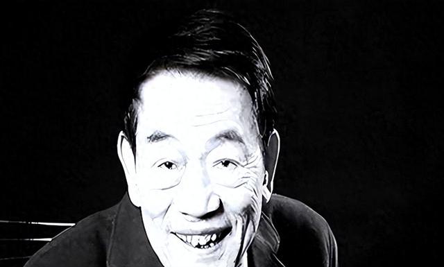 恶心的一幕出现了。杨少华去世仅1天，李玉刚就因两字被网友痛骂