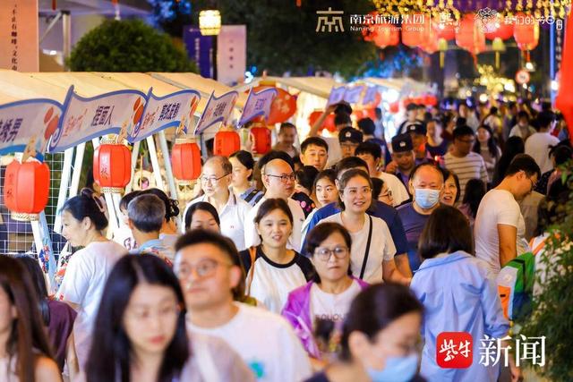 第六届笪桥灯市上新！国庆中秋来南京熙南里赏灯、听戏、“惠”消费