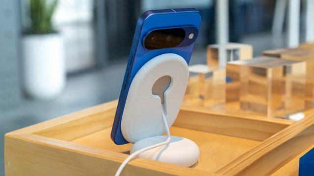 为何Pixel 10 Pro XL手机独享25W无线快充？谷歌回应