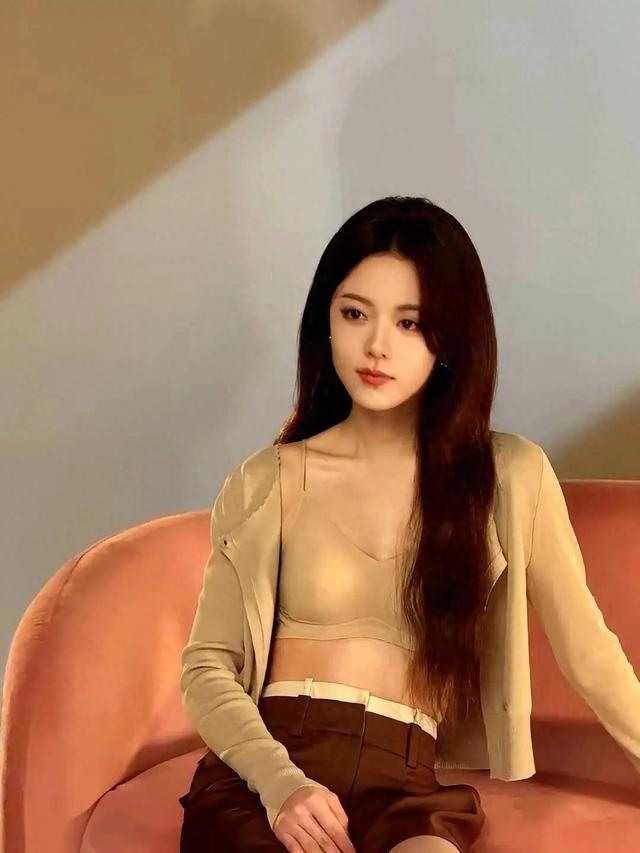 看到赵今麦的内衣广告，我第一反应是：疯了吧？