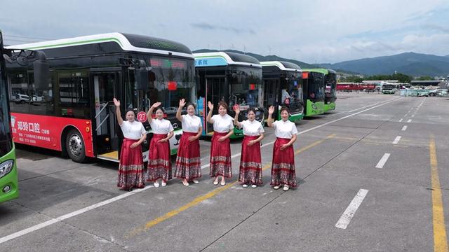 唐装汉服=免费公交票？汉服女司机带你解锁新福利