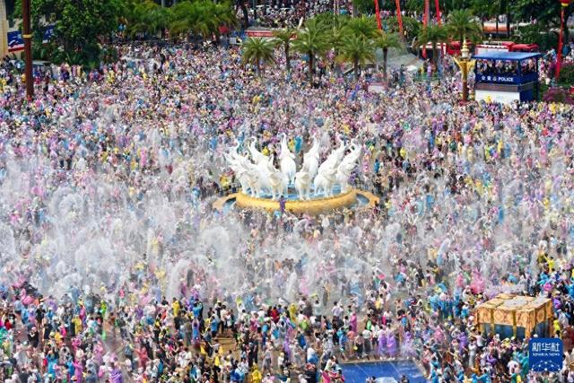 傣族泼水节是几月几号（庆祝泼水节）