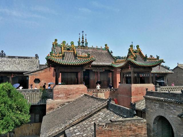 比平遥人少，比阆中低调，城墙环绕的晋商古城，真后悔没早点去