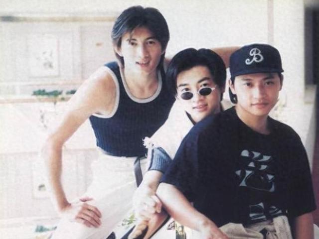 关于乐队的夏天有什么比较受欢迎的乐队（那些年我们追过的组合乐队）