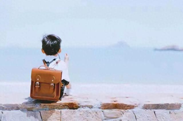 奥特曼大战怪兽2关灯(让孩子每天9点准时入睡)