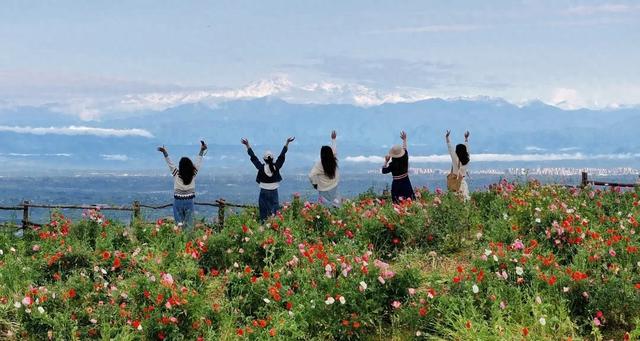公园城市添新彩 国庆中秋耍成都 | 快来长秋山森林公园打卡双雪山！
