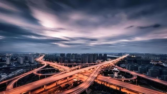 约束最优化法（李迅雷经济运行的成本约束与优化）