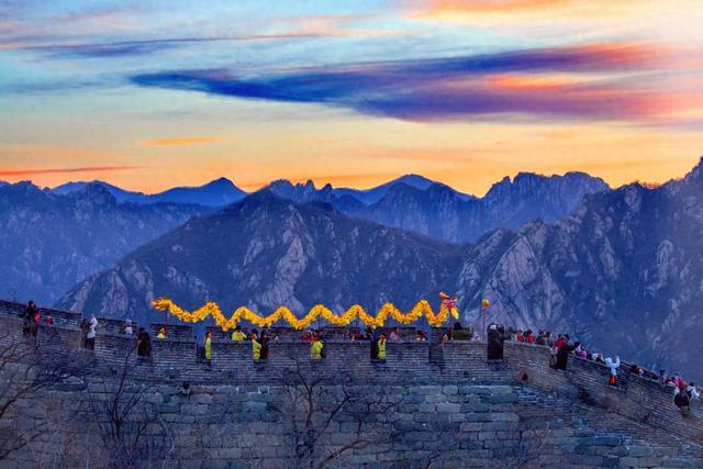 非遗、跨城、旅拍多元联动 慕田峪长城元旦邀游客共迎马年晨光