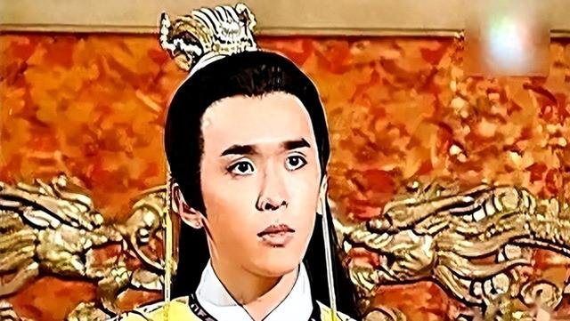 三女共侍一夫！每人每月50万零花钱，57岁色心不改又包“四奶”？