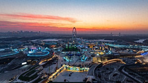 哈尔滨冰雪大世界架起“时光桥梁”  期待冰建版“老哈尔滨站”