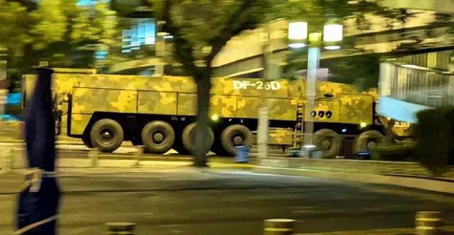 93阅兵还未开始，美军已忙成一团？美专家：太多新武器逆转局势？