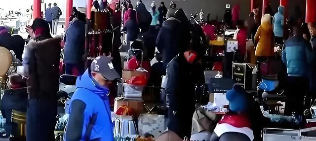 大量日本游客涌入北京，打着旅游幌子不去旅游不吃美食，为啥来？