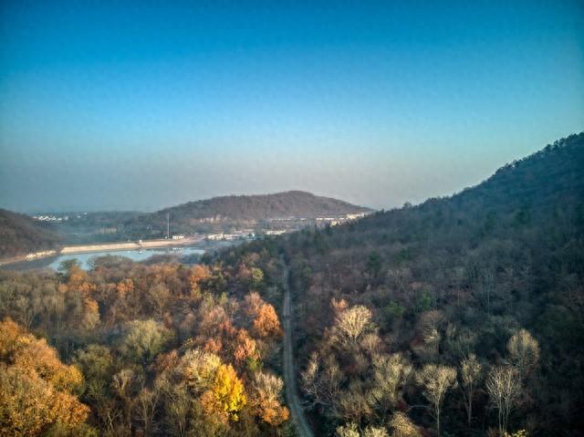 秋日寻禅南京老山：从兜率寺到惠济寺的徒步漫记