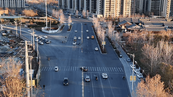 定州这个红灯为什么成了摆设？