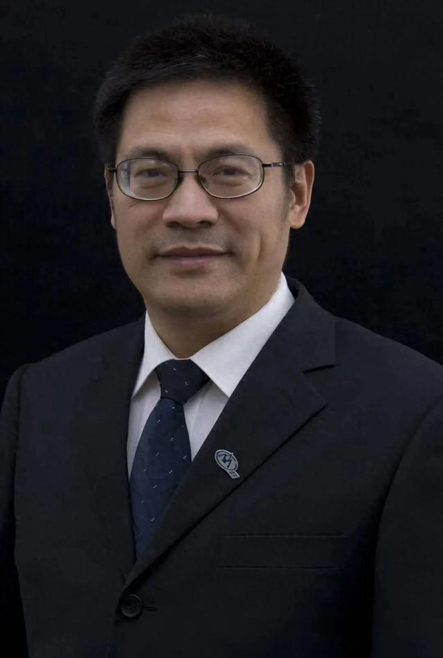 出差期间突发疾病，何红锋教授不幸离世