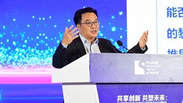 周伯文提出AI4S六问：AI拓展知识边界，但探索的罗盘始终由人心来指引
