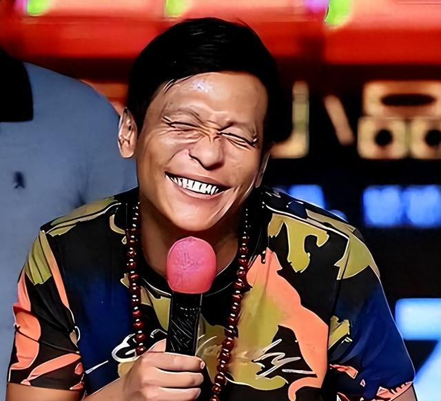 牡丹花下死，做鬼也风流！如今，谁也劝不了“抛妻娶粉”的宋小宝