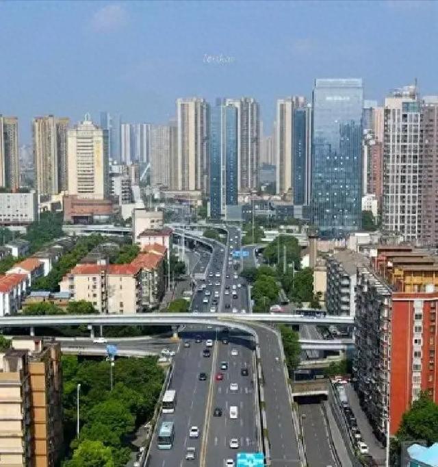 武汉到长沙有多少公里？（同是千万人口城市）