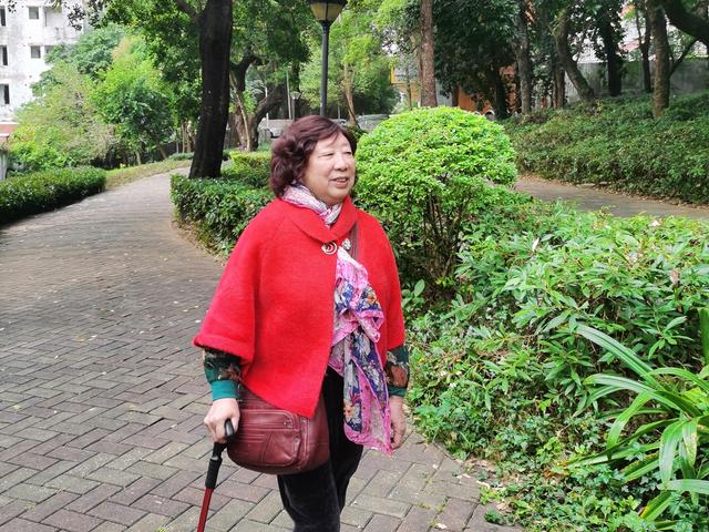 带78岁老妈遛弯儿，深圳这座城让我又一次心头一暖