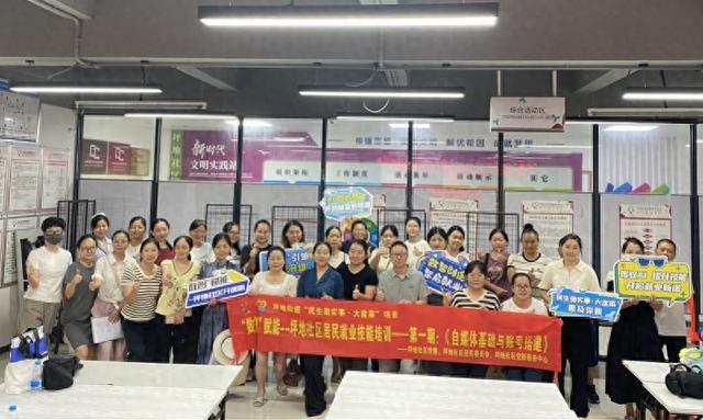 借力AI变身自媒体达人 坪地这件民生微实事“很潮”