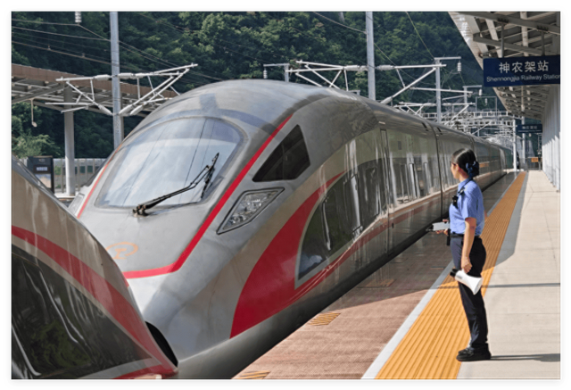 “铁路+旅游”激活鄂西旅游新动能