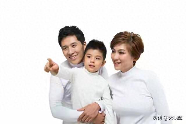 父子对话戳中无数人：为啥咱拼尽全力，日子还是紧巴巴？