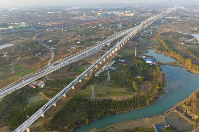 高铁新线即将开通，限时福利等你打卡！