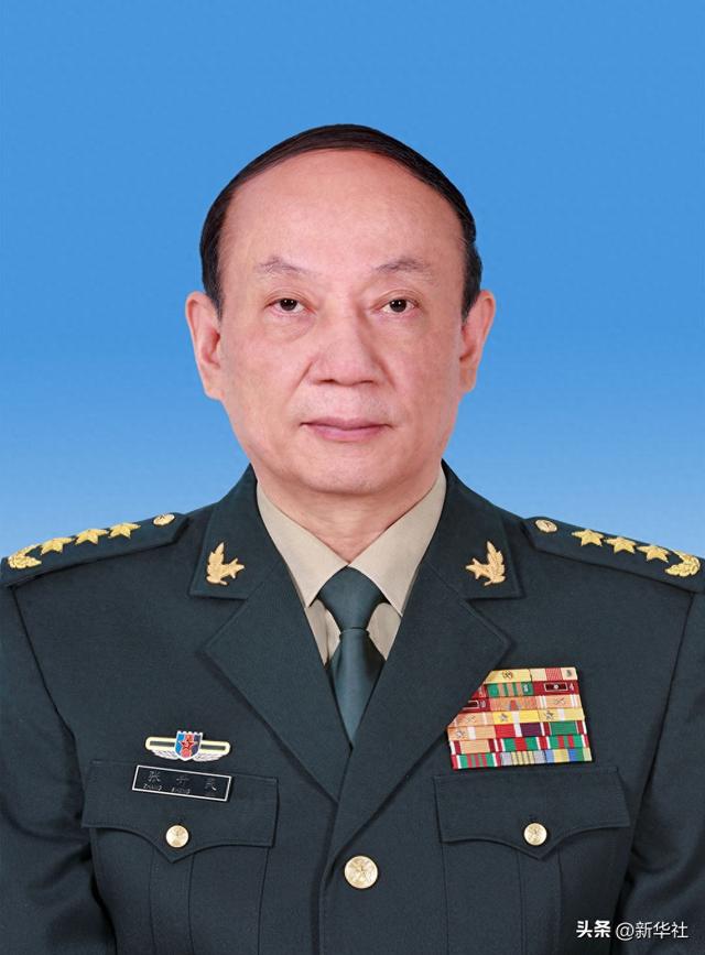 受权发布|中国共产党中央军事委员会副主席张升民简历