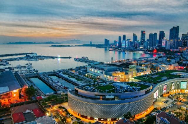 大量韩国游客涌入青岛，打着旅游幌子不去海滩不吃烧烤，为啥来？