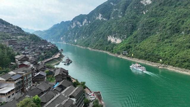 重庆瞭望｜我们为何爱“奔县”？