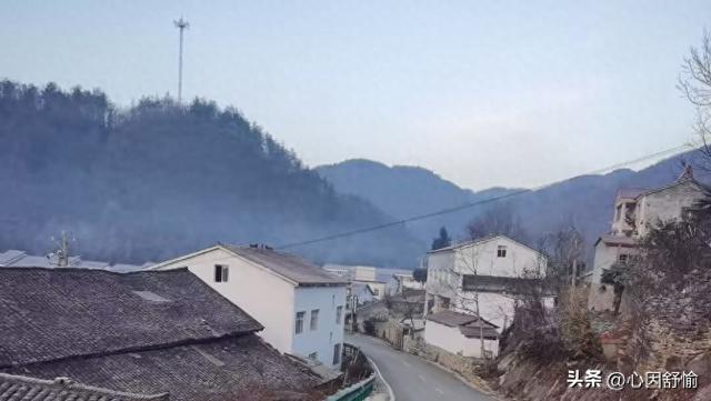 走在金秋话朱砂