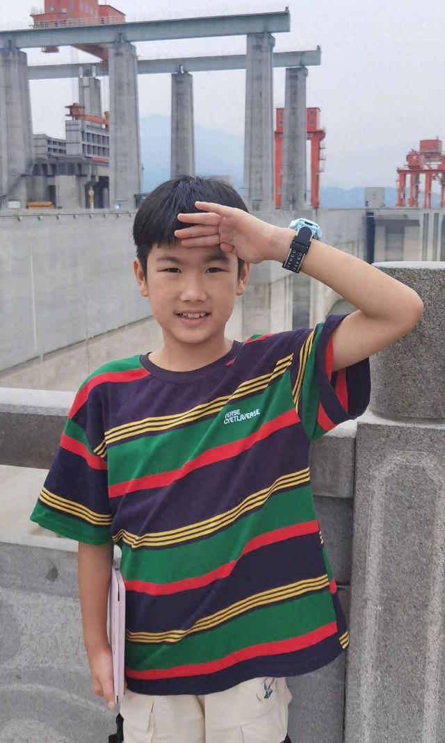 天塌了！安徽11岁男孩王志梁去世，父亲抱着回家不放手，死因曝光