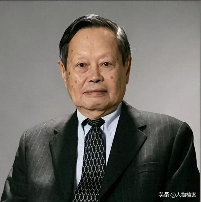 杨振宁去世才3天，恶心的事情发生了，还不止一件！