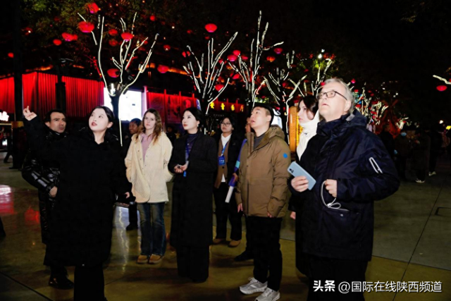 狠狠圈粉！外籍专家在西安大唐不夜城邂逅“中国式浪漫”